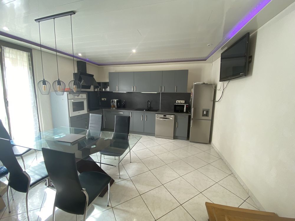 Vente Maison MAISON DE VILLAGE 130M2 TERRASSE ET GARAGE Servian