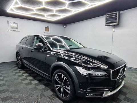 Volvo V90 Cross Country D5 AWD 235 ch Geartronic 8 Cross Country Luxe 2019 occasion Grossromstedt 