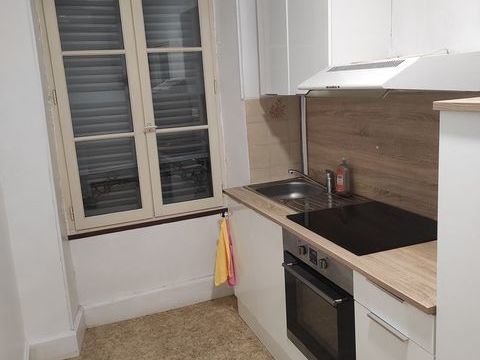   T1 APPART - VILLAGE CAMPAGNE - immeuble restaure - 1 Appartement - 1 pi�ce(s) - 35 m�