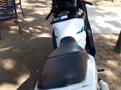 Moto SUZUKI 1996 occasion L&eacute;zignan-Corbi&egrave;res 11200