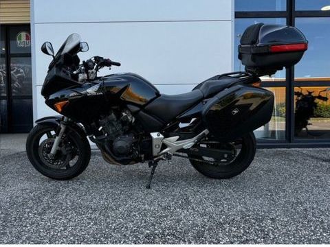 Moto HONDA 2006 occasion Toussieu 69780