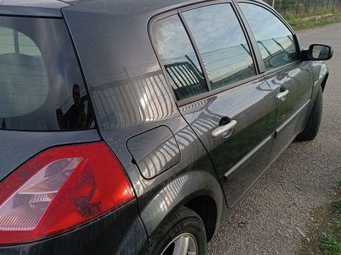 Renault M&eacute;gane II M&eacute;gane 1.6 16V Confort Dynamique 2005 occasion Orgon 13660