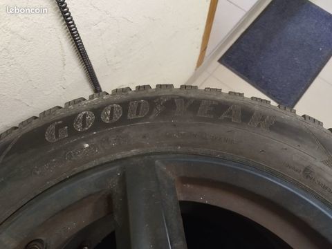 Pi&egrave;ces et &eacute;quipements Voiture Pi&egrave;ces et &eacute;quipements Voiture  occasion Saint-&Eacute;tienne-le-Molard 42130