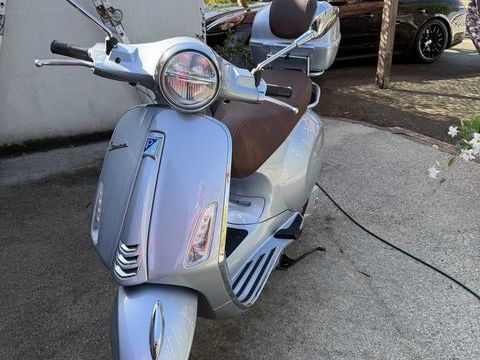 Scooter VESPA 2024 occasion Breuillet 17920