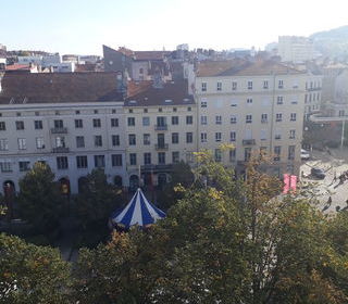  Appartement � louer 8 pi�ces 327 m�