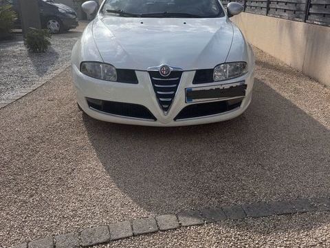 Alfa Romeo GT 1.9 JTD M-JET 150 Distinctive 2010 occasion Angers 49000