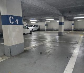 Location Parking/Garage Loue droit d'occupation d'un emplacement de stationnement Fort-de-france