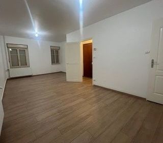  Appartement � louer 5 pi�ces 80 m�