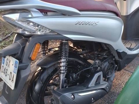 Scooter KYMCO 2024 occasion Cannes 06400