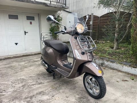 Scooter VESPA 2016 occasion Ozoir-la-Ferri&egrave;re 77330