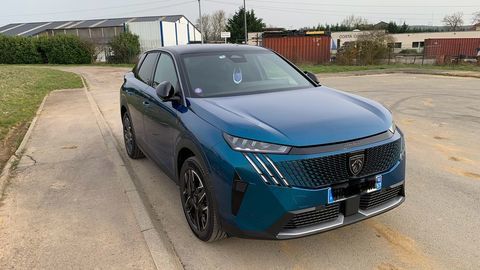 Peugeot 3008 Hybrid 136 e-DCS6 GT 2024 occasion Distroff 57925