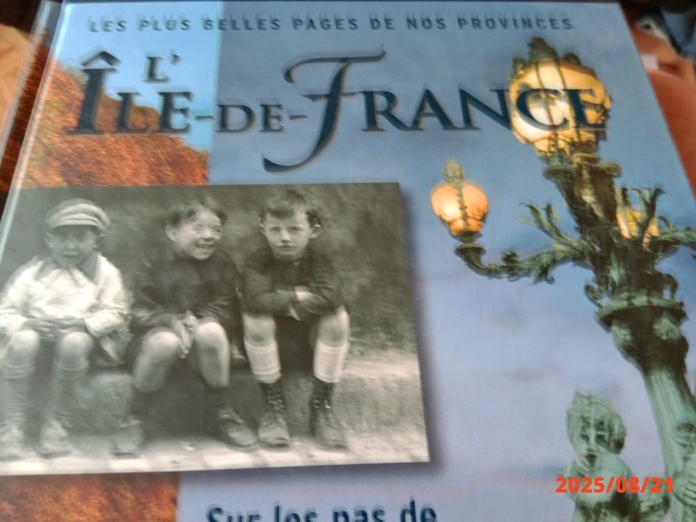 vends collection les plus belles pages de nos provinces Livres et BD