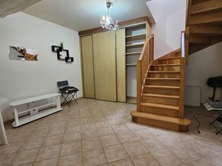  Maison � louer 9 pi�ces 175 m�