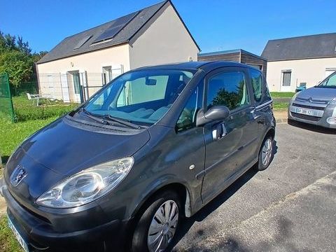 Peugeot 1007 1.4 HDi 70ch BLUE LION Sporty 2009 occasion Ch&acirc;lette-sur-Loing 45120