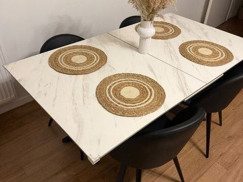 Ensemble table à manger + chaises  500 Levallois-Perret (92)
