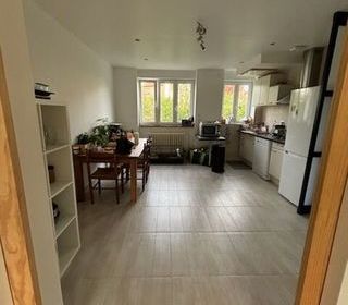  Appartement � louer 4 pi�ces 79 m�