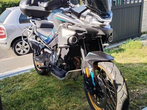 Moto CF MOTO 2023 occasion La Membrolle-sur-Longuen&eacute;e 49770