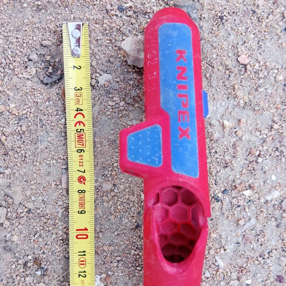 KNIPEX ErgoStrip Outil &agrave; d&eacute;gainer droitier Bricolage