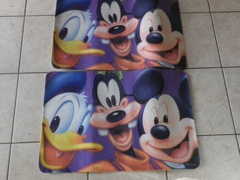 2 PETITS TAPIS DONALD DINGO MICKEY 76 cm x 45 cm 10 Bubry (56)