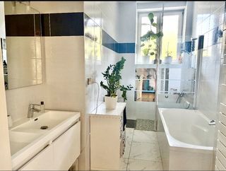  Appartement � louer 6 pi�ces 185 m�