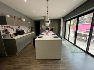  Immeuble � vendre 7 pi�ces 441 m�