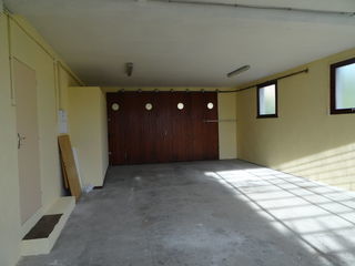  Parking / Garage � louer 80 m�