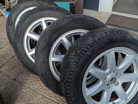 Pi&egrave;ces et &eacute;quipements Voiture Pi&egrave;ces et &eacute;quipements Voiture  occasion P&eacute;ronne 80200