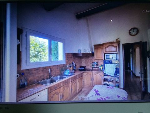 cuisine en chene a  demont&eacute; et a prendre 180 66160 Le boulou