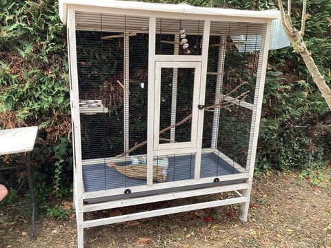 très belle cage pour oiseaux 200 31150 Bruguires