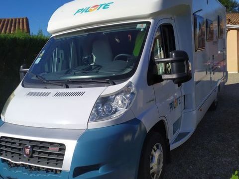 PILOTE Camping car 2008 occasion Coutras 33230