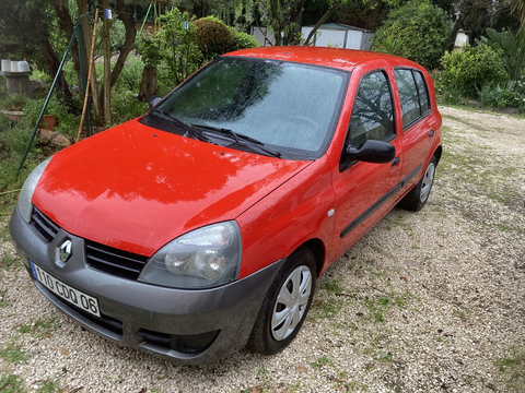 Renault Clio II Clio 1.5 dCi 65 Campus Authentique 2008 occasion Hy&egrave;res 83400