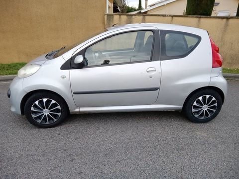 Peugeot 107 1.0e 12V 68ch 2-Tronic Trendy 2005 occasion &Eacute;vian-les-Bains 74500