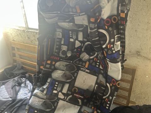 Valise souple Eastpak � motif 40 Albertville (73)