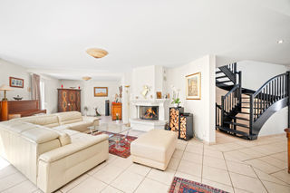  Maison � vendre 6 pi�ces 222 m�