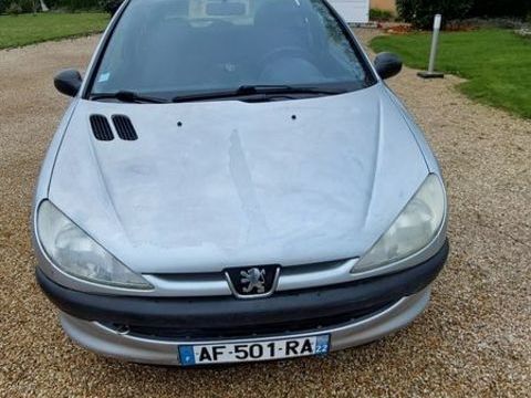 Peugeot 206 1.4i XR Pr&eacute;sence 2000 occasion Belle-Isle-en-Terre 22810