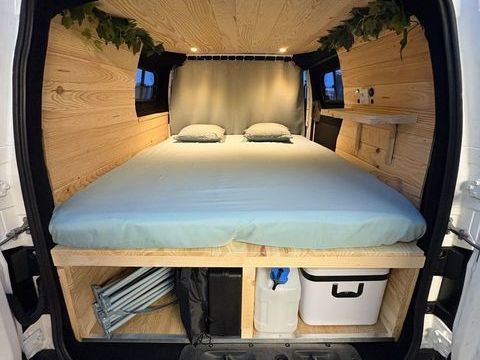 Van am&eacute;nag&eacute; Van am&eacute;nag&eacute; 2017 occasion Peymeinade 06530