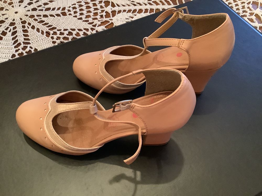 Chaussures Salom&eacute; &eacute;l&eacute;gantes Chaussures