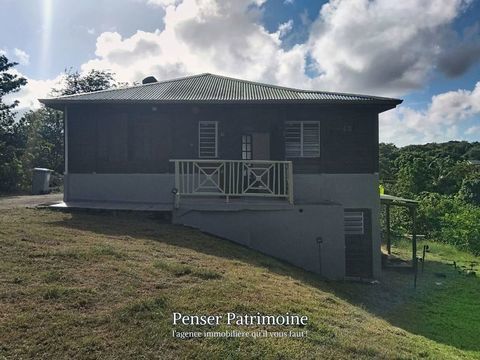   � LOUER � Maison F2 avec jardin � Le Moule � 800 � CC Maison - 5 pi�ce(s) - 55 m�