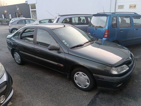 Renault Laguna 1.8i Aliz&eacute; 1995 occasion Moulins-l&egrave;s-Metz 57160