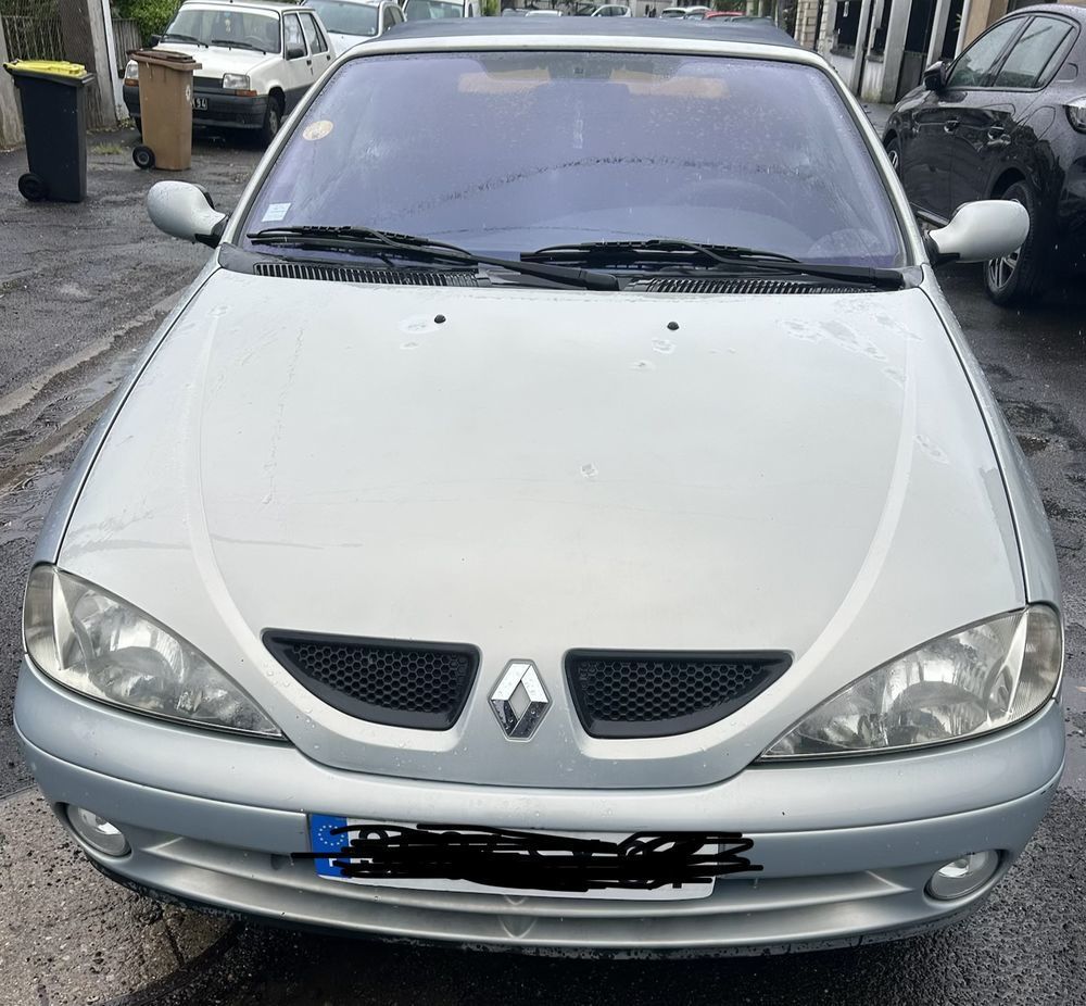 M&eacute;gane II CC M&eacute;gane CC 1.6 16V Broadway 1999 occasion 94400 Vitry-sur-Seine