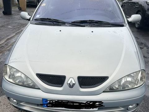 Renault M&eacute;gane II CC M&eacute;gane CC 1.6 16V Broadway 1999 occasion Vitry-sur-Seine 94400
