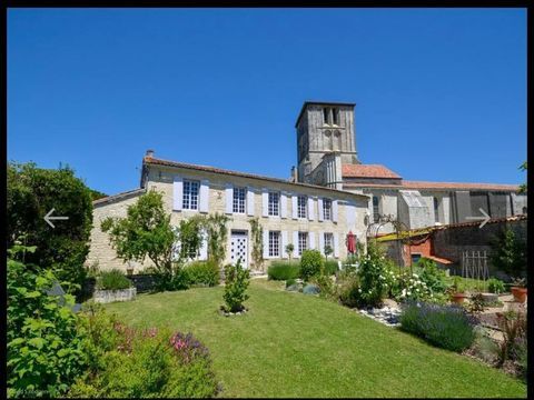   Ancienne commanderie Templi�re 1151 ? 210 m� ? Parc de 3 573 Propri�t�/ch�teau - 6 pi�ce(s) - 210 m�