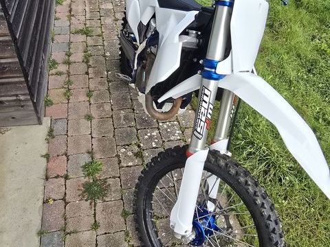 Moto HUSQVARNA 2021 occasion Verneuil-sur-Avre 27130