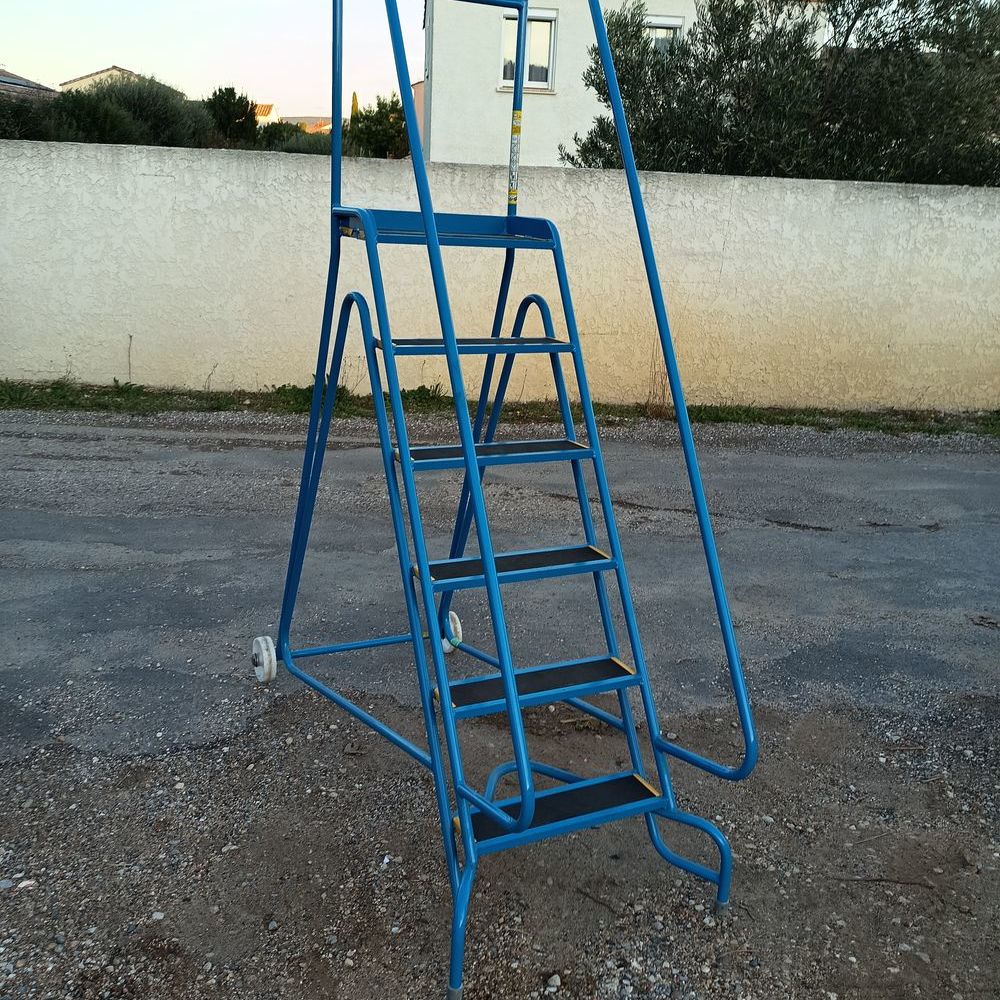 Brouette &eacute;chelle escabeau sur roues de recolte Bricolage