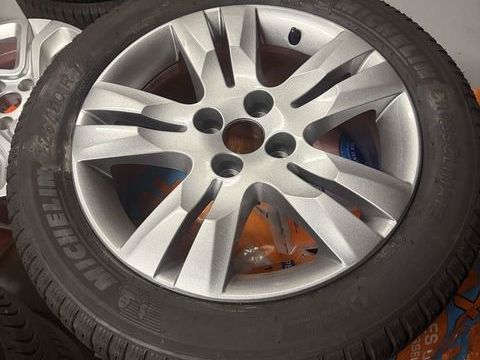 Pi&egrave;ces et &eacute;quipements Voiture Pi&egrave;ces et &eacute;quipements Voiture  occasion Carri&egrave;res-sous-Poissy 78955