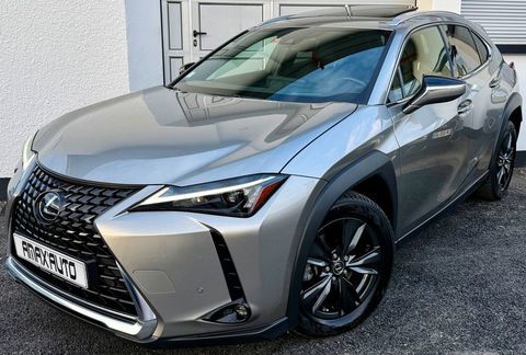 Lexus UX MC 250h 2WD Luxe 2023 occasion Ville-la-Grand 74100