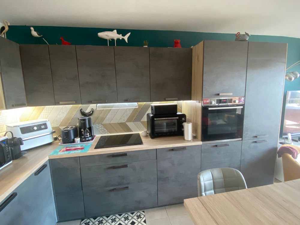 Meubles de cuisine + coin repas Meubles
