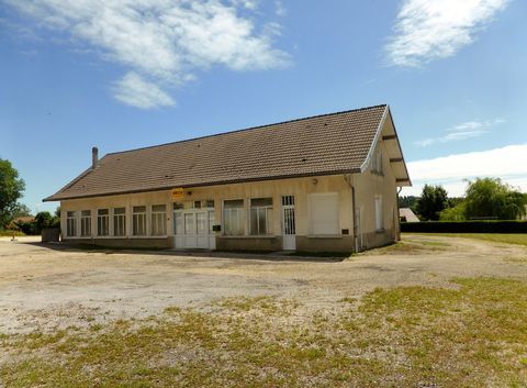 Bâtiment professionnel 980 25140 Frambouhans