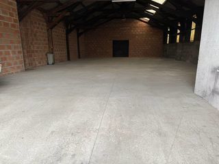  Parking / Garage � vendre 303 m�