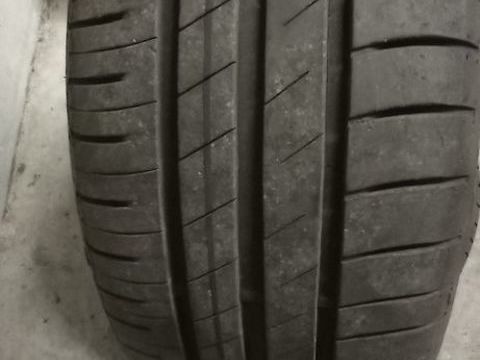 Pi&egrave;ces et &eacute;quipements Voiture Pi&egrave;ces et &eacute;quipements Voiture  occasion Vaulx-en-Velin 69120